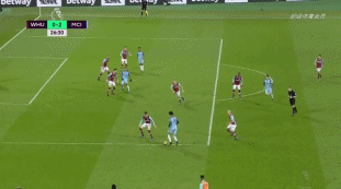 手感低迷！布朗&孙铭徽半场12中1&罚球5中3合砍6分