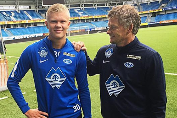 队报：纽约市长是阿森纳铁杆球迷，枪手旧将沙马赫给他送球衣（队报：纽约市长是阿森纳死忠，前枪手沙马赫赠其球衣）